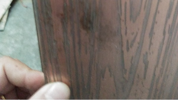 為什么剛安裝不久的彩色不銹鋼門會(huì)褪色？這就是原因！